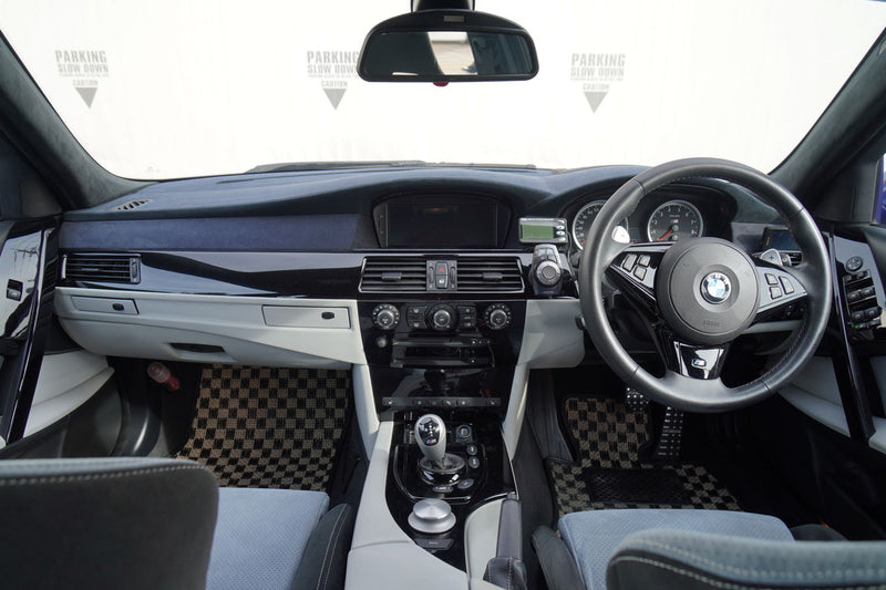 ★売約済★BMW E60-M5セダン SMGⅢ 2006年／チューニング大多数あり
