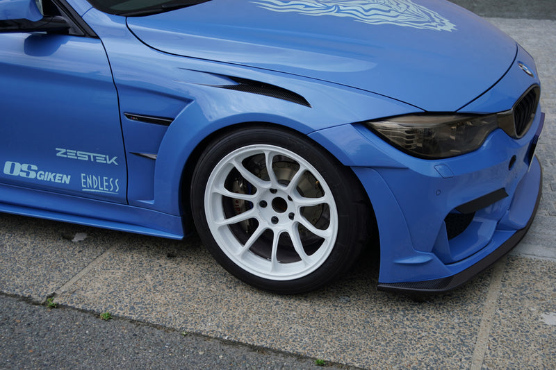 LAPTORRフロントフェンダー クーリング／ワイド for F82-M4