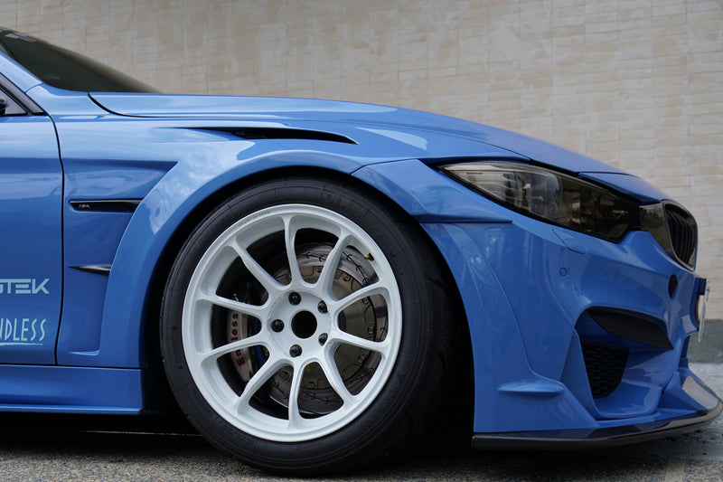 LAPTORRフロントフェンダー クーリング／ワイド for F82-M4